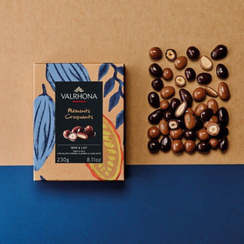 Coffret amandes et noisettes enrob&eacute;es avec fourreau personnalisable Hover