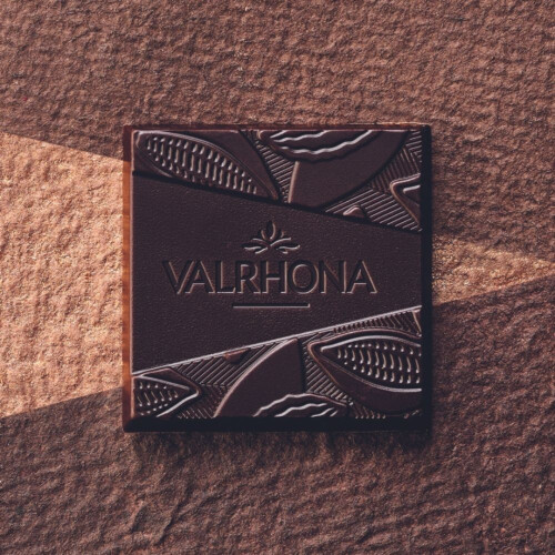 packaging 18 carrés de chocolat valrhona Hover