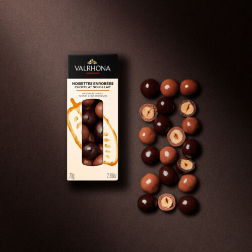 Noisettes enrobées de chocolat noir et lait Hover